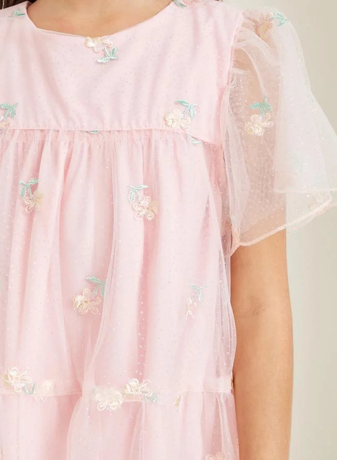 ستايلي فستان ميدي شبك بطبقات ومطرز للبنات